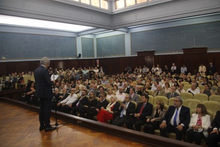 Acto de entrega de diplomas y medallas a profesores/as de la Facultad