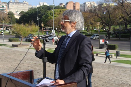 Clase pblica del decano Leandro Vergara