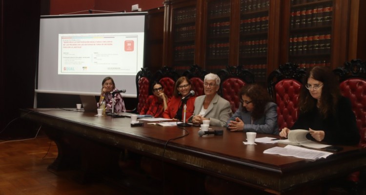 Derecho a la participacin igualitaria e inclusiva de las mujeres en los sistemas de toma de decisin. Foco en la justicia 