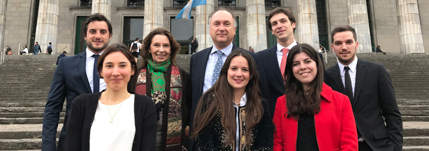 Equipo de la Facultad de Derecho de la UBA Campeón de la Edición 2016 de la Competencia Internacional de Arbitraje Comercial (Univ. de Buenos Aires - Univ. del Rosario, Bogotá)