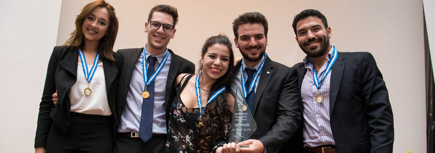 El equipo de la Facultad obtuvo el primer premio en el Concurso Nacional de Litigación Penal.